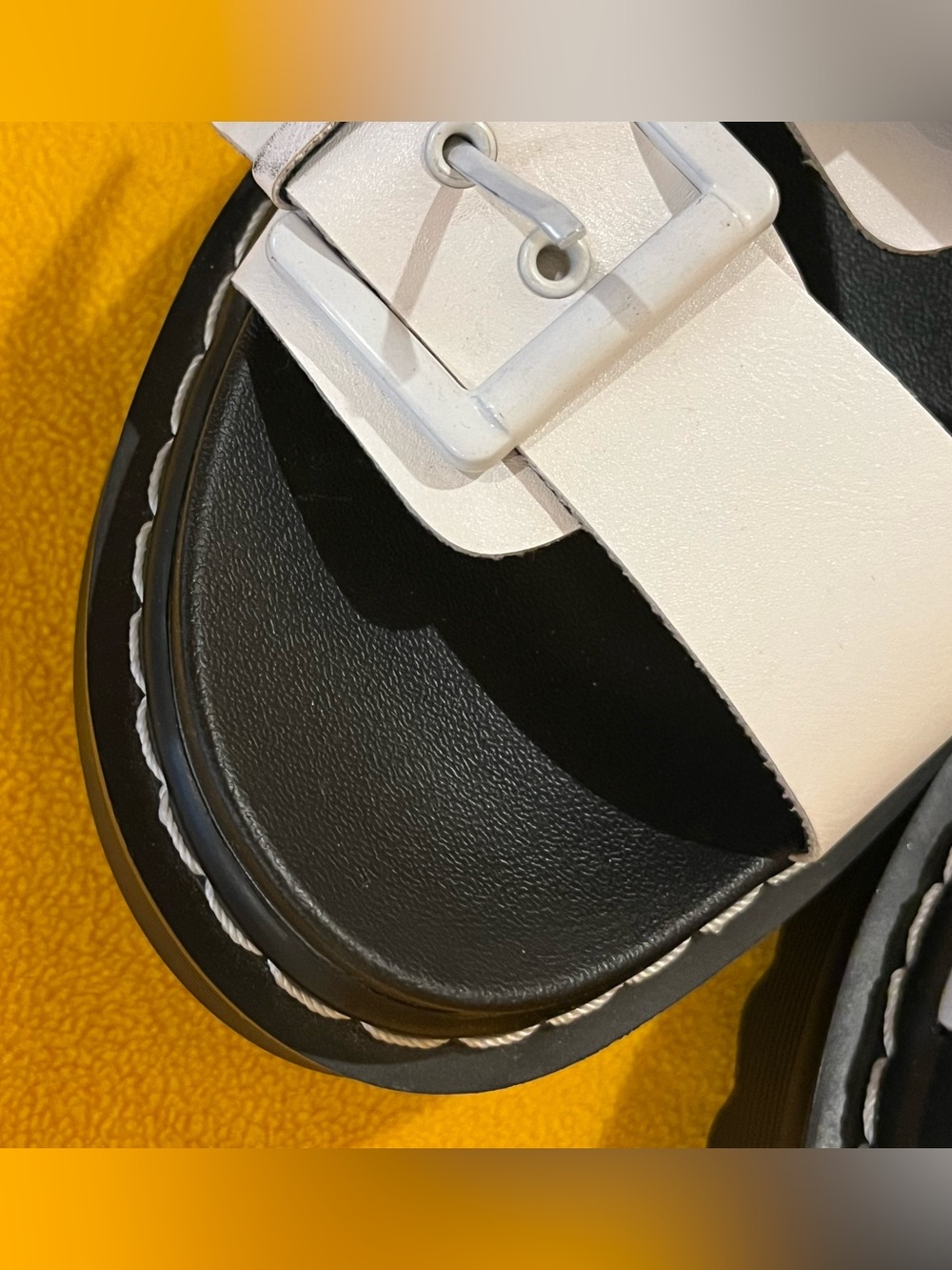 Steve Madden platform slide sandals chunky sole, buckle straps. White, black 8.5 - Picture 8 of 13